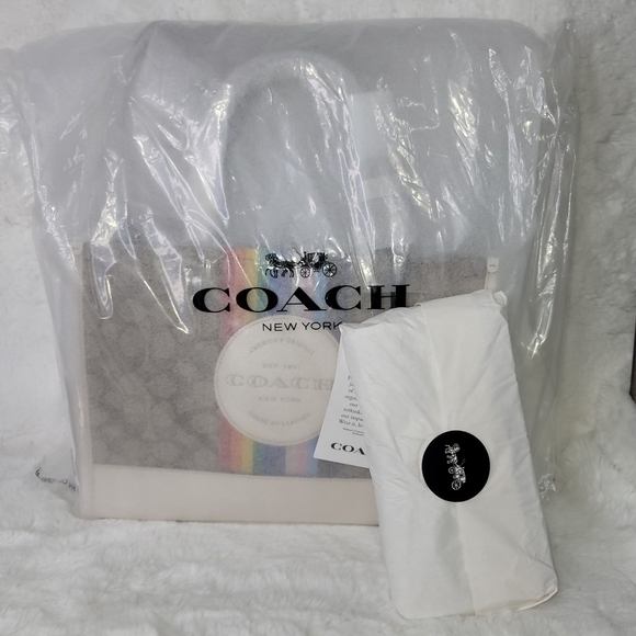 3 PCS COACH SET Handbag Purse Bag Shoulder Bag Wallet Wallet Charm NWT Matching - Picture 14 of 15